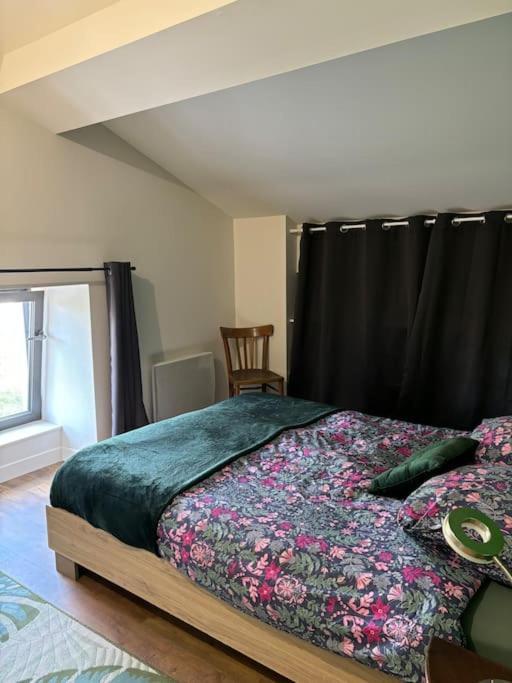 Charmante Maison Renovee Centre-Ville Balbigny Екстер'єр фото